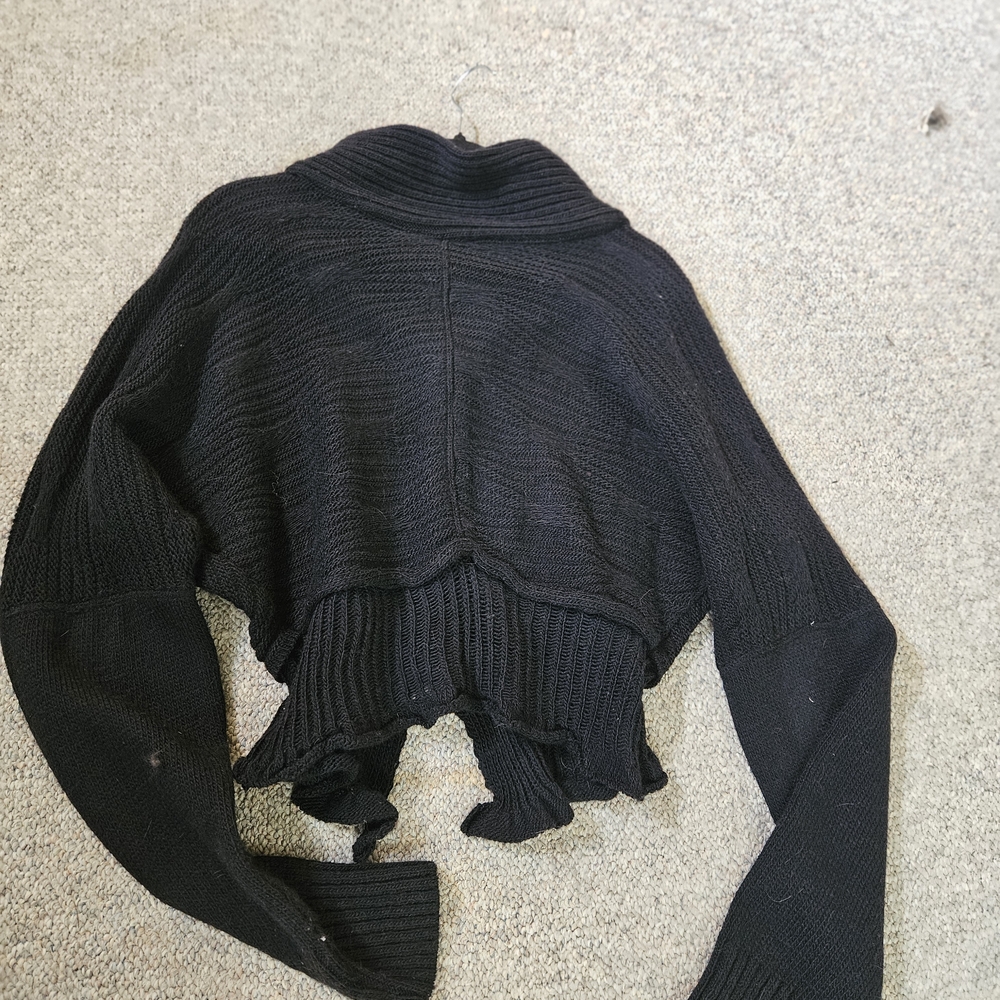 Chic Black Ruffled Women's Cardigan - Picture 6 of 7